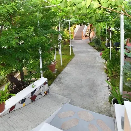 Nina&lana - With Private Garden *